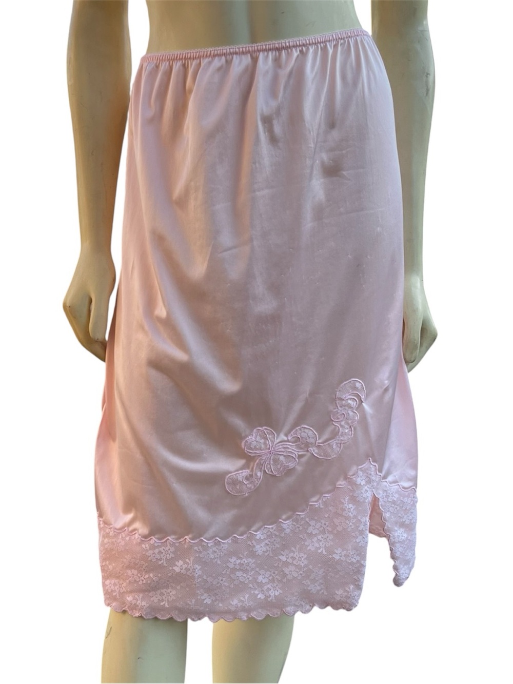 Vintage Vincent half slip underskirt elastic waistband with floral lace trim. M